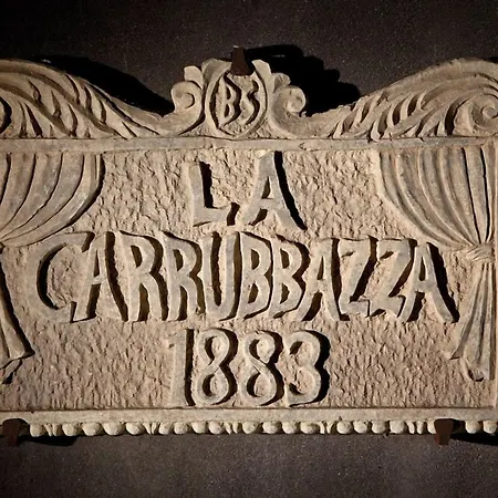 Casa La Carrubbazza Otel 2*