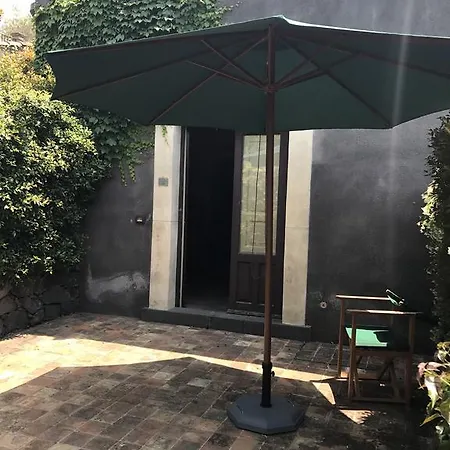 Casa La Carrubbazza Hotel 2*